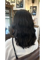 グッドヘアーアンドナフ(good hair & NufF) ロングウェーブヘア