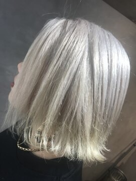 ジーナ(XENA) スノーホワイト