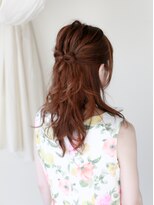 ホワイトルーム(White Room)&nbsp;ハーフアップ＋リボンアレンジ