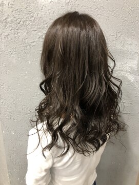 イズ 札幌店(is) アッシュブラウン