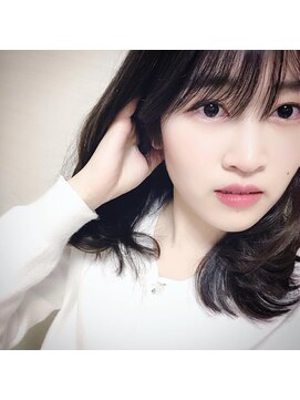 ノーマジーン(Norma jean) 甘さをおさえて女らしさをON！こなれ暗髪カールで今っぽく！☆