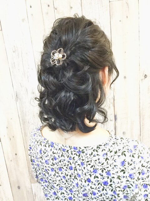 結婚式やパーティー イベントのヘアセットはムーンにどうぞ！