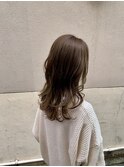ライトミディアムグレージュ