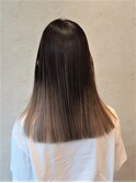 20代30代大人可愛い艶感グレージュ切りっぱなしストレート