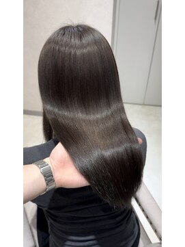 コア 梅田(Core) 髪質改善　艶髪　酸性縮毛矯正　梅田