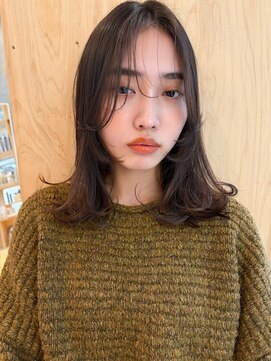 アンガーデン(Une GARDEN) ミディアム/ミディアムレイヤー/顔周りカット