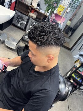 バーバーショップライズ 2nd(barber shop RAIzE) 極道パーマ