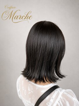 美容室 マルシェ 【岡谷市イルフプラザ1F/美容室マルシェ】_外はねボブ