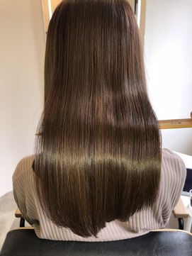 アールサロン アオヤマ(Rr SALON AOYAMA) プラチナミネコラストレート