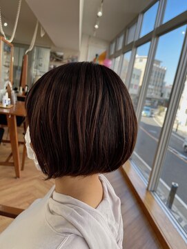 カナエ(CaNaE) あごラインのミニボブ