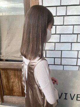 ヴィヴェンテ(VIVENTE.) ハイトーン×くすみベージュ