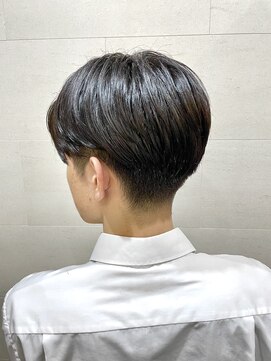 グレイスフル バーバープラチナム 六本木店(Graceful Barber platinum) ツーブロック／マッシュ／ナチュラル／センターパート