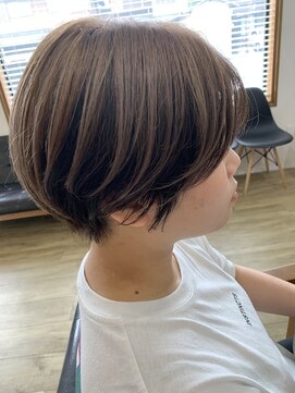 ルーフ ヘア アンド リラクション(RooF Hair and Relaxation) ショートヘア×アンブレラカラー