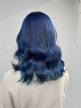 カリーナコークス 原宿 渋谷(Carina COKETH) ブルー/インナーカラー/ダブルカラー/レイヤーカット/オージュア