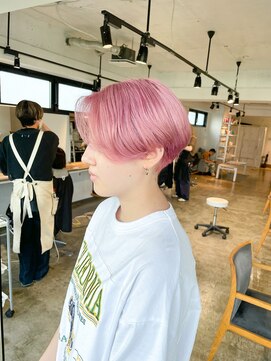 ニュート(Neut ) ホワイトピンクカラー/ハイトーンショートボブ/ケアブリーチ