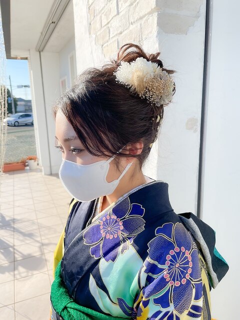 成人式ヘアセット 大人シンプル華やかルーズアップ造花 和装着物