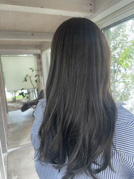 ニーノ(Nino) ローレイヤー＋オリーブグレージュ