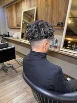 ミオ ベガ(Mio'' VEGA)&nbsp;スキンフェード×スペインカール×ホワイトメッシュ