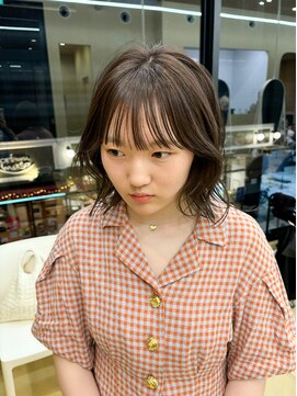 スニュウ(snuw) 切りっぱなしボブ小顔カットグレージュミルクティ