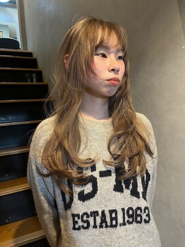 ジーナ(XENA) 小顔に見せるヘア×ブリーチカラー×渋谷