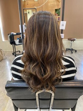 ナンバー エミライ 溝の口(N° emirai) 大人かわいいエギョモリミルクティーブラウン ひし形シルエット