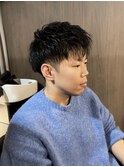 清潔感短髪ツーブロックラフスパイキーショート