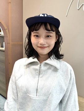 メルト 西梅田店(melt) ゆるウェーブで作る抜け感のあるパーマスタイル