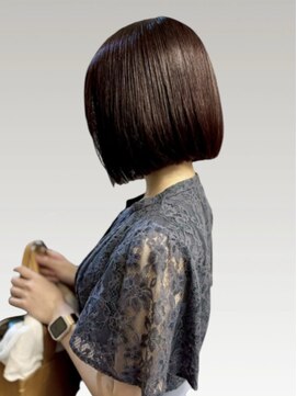 リープスアドレ 都島店(LEAPS adore) 前下がりショートボブ