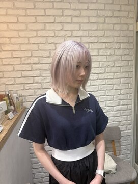 レミー(Remii) ホワイティなレイヤーボブ