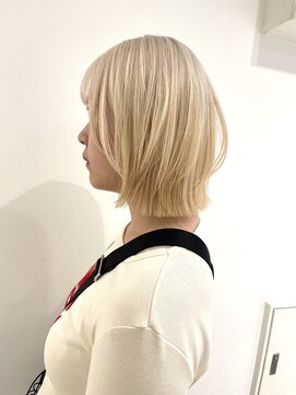 イト(ito) 【 ito ／ 梅田 】抜けっぱなしハイトーン×レイヤーボブ