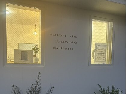 サロンドボーテ ブリヤン(salon de beaute brillant)の写真