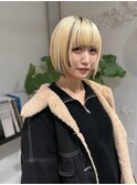 ブロンドボブ/RIHO