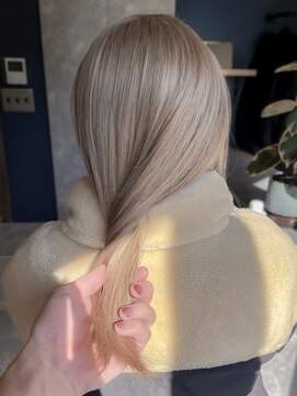 リノショアーズ 日本大通り店(RINOSHORES) "横浜日本大通り"『落ち着いた都会の色を纏う大人洗練スタイル