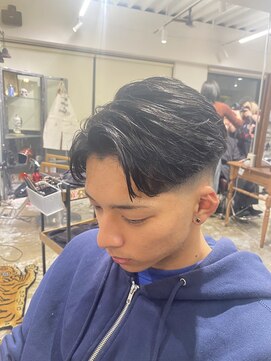 メゾンフォーメン 心斎橋店(Maison for men) センターパート/フェード/毛流れ/ニュアンスショート