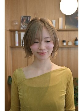 パークホワイト 代官山(PARK White) ハイトーンレイヤーボブ外はねボブベージュカラーケアブリーチ