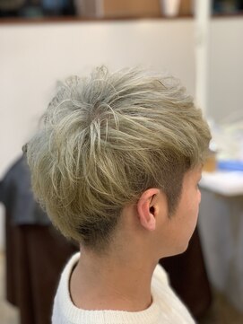 ヘアースペース アモール(Hair Space Amor) シルバーアッシュショート