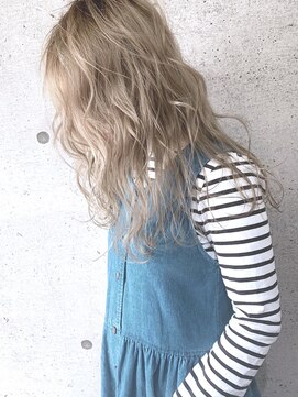 デイアンドナイト 天神大名本店(Day&Night) 【Day&Night 天神/大名】【Chiaki】ミルクティーカラー