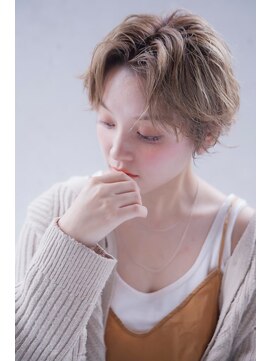 エース (ACE) ACE横浜グラデーションアッシュベージュ×パーマ風スタイリング