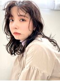 大人かわいいミディアムヘア
