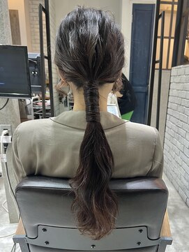 フェリア 渋谷(Feria) 【Feria】 ローポニーアレンジ  福田沙也加