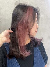 淡いのがオトナっぽいベビーピンクのインナーカラー