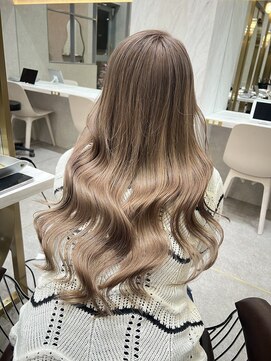 ロンド レア 天神大名店(Lond Le’a) ダブルカラーベージュカラーケアブリーチハイトーンカラー韓国