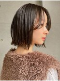 切りっぱなしタッセルボブ黒髪似合わせカット小顔前髪なし