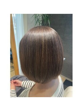 シー 豊川店(She) 艶の出る白髪染め　30代、40代、50代