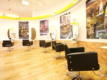 広い店内でアットホームな雰囲気