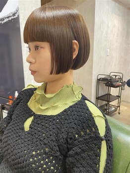 お客様の日々の生活を考え、的確なカットラインを作り上げ《乾かすだけで形に》なるようなカットを♪