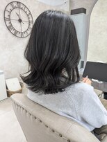ガーデン バイ イル(GARDEN by illu Co.Ltd)&nbsp;ブルーブラック×ミディアムくびれヘア◇