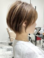 アフロート トウキョウ(AFLOAT TOKYO)&nbsp;前下がりひし形ショートボブ30代40代50代くびれヘア丸顔面長銀座