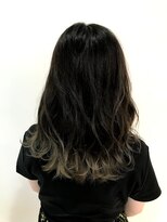 e.m.a プレミアムビューティーサロン 栄駅店(e.m.a PREMIUM BEAUTY SALON)&nbsp;裾色切り替えグラデーションカラー
