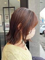 メゾン アヴァロ(Maison Avallo)&nbsp;アッシュベージュの切りっぱなしロブ